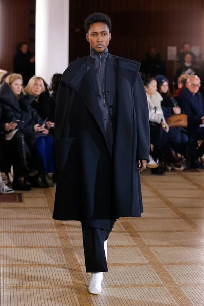 Look 35